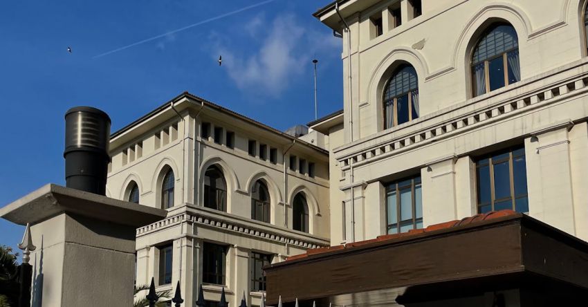 Historic Homes - Historic Buildings on City Street